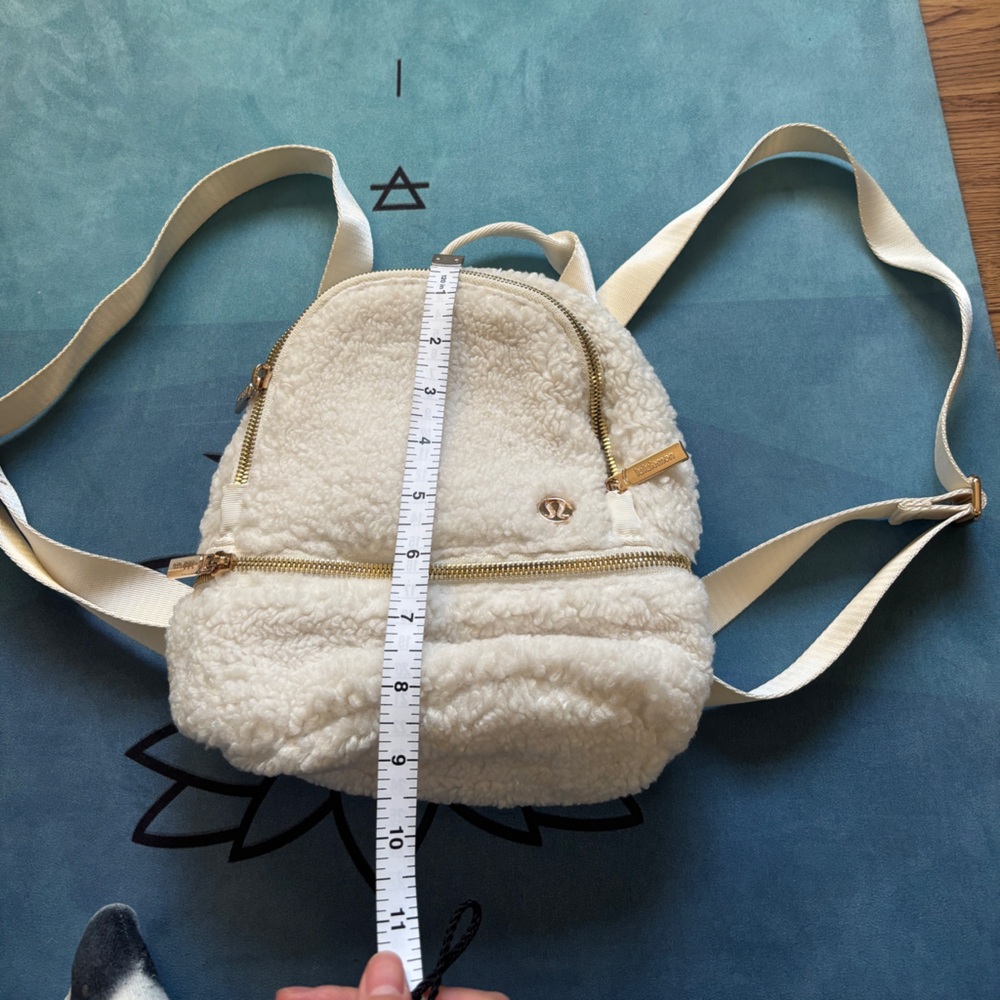 Lululemon City Adventurer micro fleece backpack 3L